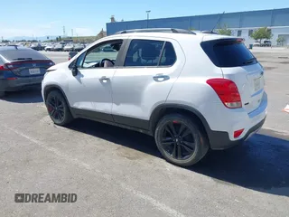 2019 Chevrolet Trax LT z VIN 3GNCJLSB6KL149942, wystawiony jako IAAI lot #42013676 z przebiegiem 116 452 mil mil oraz . Historia ofert i sprzedaży dostępna na DreamBid. Obrazek 3.