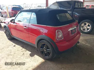 2014 MINI Convertible с VIN WMWZN3C59ET569675, выставлен на аукционе IAAI как лот 42378842 с пробегом 70 352 миль миль и . История ставок и продаж доступна на DreamBid. Изображение 3.