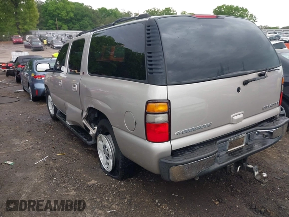 2005 Chevrolet Suburban LT z VIN 3GNEC16ZX5G197892, wystawiony jako IAAI lot #42045100 z przebiegiem 262 665 mil mil oraz . Historia ofert i sprzedaży dostępna na DreamBid. Obrazek 3.