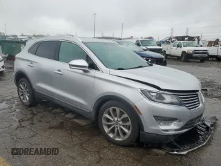2017 Lincoln MKC Select z VIN 5LMTJ2DHXHUL40310, wystawiony jako Copart lot #72593264 z przebiegiem 73 989 mil mil oraz Czysty tytuł • Clean title. Historia ofert i sprzedaży dostępna na DreamBid. Obrazek 4.