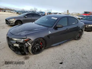 2019 Alfa Romeo Giulia Quadrifoglio with VIN ZARFAMEV1K7615031, listed as a Copart auction lot 41573265 with 85,551 mi miles and Salvage title. Bid and sale history available at DreamBid. Image 1.
