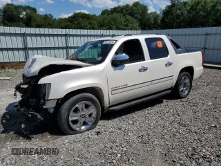 2010 Chevrolet Avalanche LTZ with VIN 3GNVKGE09AG250035, listed as a Copart auction lot 58019804 with 193,509 mi miles and Salvage Title. Bid and sale history available at carsss.com. Image 1.