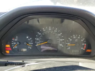 2001 Mercedes-Benz E-Class with VIN WDBJF65J81B351041, listed as a Copart auction lot 80555014 with 172,091 mi miles and Clean Title. Bid and sale history available at carsss.com. Image 9.