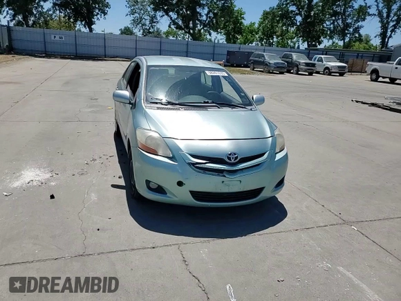 2008 Toyota Yaris z VIN JTDBT923081196877, wystawiony jako Copart lot #58261635 z przebiegiem 131 135 mil mil oraz Szkoda całkowita • Salvage title. Historia ofert i sprzedaży dostępna na DreamBid. Obrazek 13.