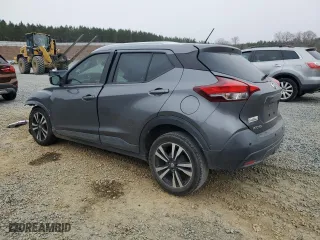 2020 Nissan Kicks SV with VIN 3N1CP5CV2LL477729, listed as a Copart auction lot 45300225 with 91,550 mi miles and Salvage Title. Bid and sale history available at carsss.com. Image 2.