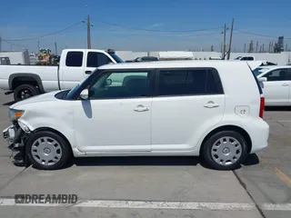 2014 Scion xB with VIN JTLZE4FE5EJ053964, listed as a IAAI auction lot 41993463 with 44,302 mi miles. Bid and sale history available at carsss.com. Image 15.