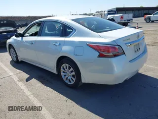 2015 Nissan Altima SL z VIN 1N4AL3AP8FC180981, wystawiony jako IAAI lot #42510288 z przebiegiem 120 196 mil mil oraz . Historia ofert i sprzedaży dostępna na DreamBid. Obrazek 3.