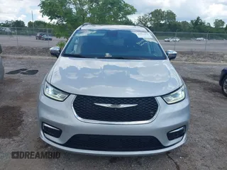 2023 Chrysler Pacifica Limited with VIN 2C4RC1GG8PR506134, listed as a IAAI auction lot 42554422 with 29,378 mi miles and . Bid and sale history available at DreamBid. Image 12.