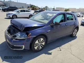 2017 Volkswagen Golf SE z VIN WVWKR7AU4HW954459, wystawiony jako Copart lot #59533105 z przebiegiem 49 569 mil mil oraz Szkoda całkowita • Salvage title. Historia ofert i sprzedaży dostępna na DreamBid. Obrazek 1.