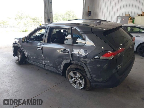 2020 Toyota RAV4 XLE with VIN 2T3P1RFV9LW136825, listed as a IAAI auction lot 41290003 with 40,056 mi miles and . Bid and sale history available at DreamBid. Image 3.