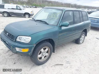 1999 Toyota RAV4 with VIN JT3GP10V0X7063505, listed as a IAAI auction lot 42052090 with 197,101 mi miles. Bid and sale history available at carsss.com. Image 2.