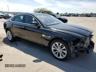 2017 Jaguar XF 20d Premium with VIN SAJBD4BNXHCY43163, listed as a Copart auction lot 39638624 with 30,436 mi miles. Bid and sale history available at carsss.com. Image 4.
