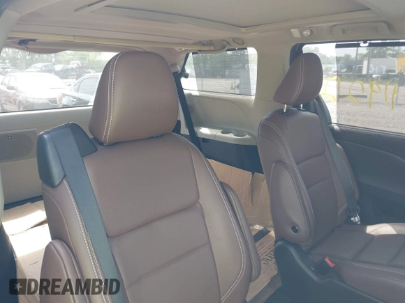 2020 Toyota Sienna XLE Auto Access Seat with VIN 5TDYZ3DC8LS029598, listed as a IAAI auction lot 42141922 with 47,347 mi miles and . Bid and sale history available at DreamBid. Image 8.