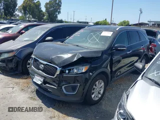 2016 Kia Sorento LX z VIN 5XYPGDA57GG037286, wystawiony jako IAAI lot #42479020 z przebiegiem 197 478 mil mil oraz . Historia ofert i sprzedaży dostępna na DreamBid. Obrazek 2.