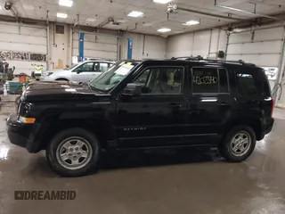 2013 Jeep Patriot Sport z VIN 1C4NJRBB9DD140293, wystawiony jako IAAI lot #42023140 z przebiegiem 84 831 mil mil oraz . Historia ofert i sprzedaży dostępna na DreamBid. Obrazek 14.