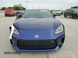 2023 Toyota 86 Premium with VIN JF1ZNBE15P9750091, listed as a Copart auction lot 53610385 with 6,029 mi miles and Salvage Title. Bid and sale history available at DreamBid. Image 5.
