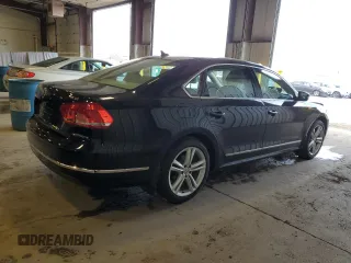 2015 Volkswagen Passat Sport z VIN 1VWBT7A32FC120193, wystawiony jako Copart lot #53448315 z przebiegiem 27 996 mil mil oraz Szkoda całkowita • Salvage title. Historia ofert i sprzedaży dostępna na DreamBid. Obrazek 3.