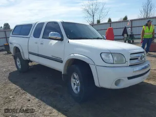 2003 Toyota Tundra SR5 with VIN 5TBBT44153S398116, listed as a IAAI auction lot 41895907 with 317,313 mi miles. Bid and sale history available at carsss.com. Image 1.