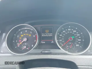 2017 Volkswagen GTI S z VIN 3VW4T7AU1HM076156, wystawiony jako IAAI lot #42216232 z przebiegiem 40 388 mil mil oraz . Historia ofert i sprzedaży dostępna na DreamBid. Obrazek 7.