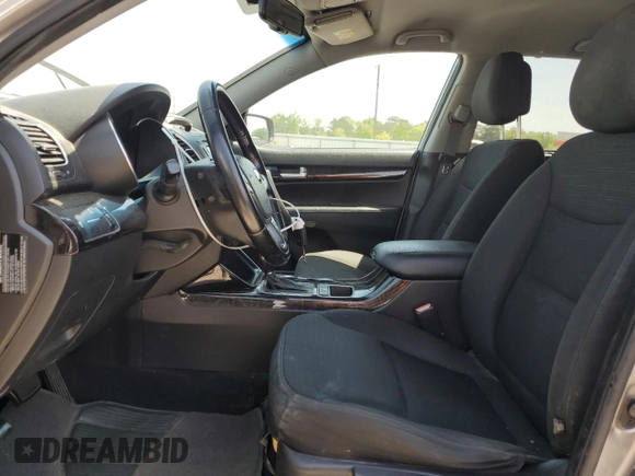 2014 Kia Sorento LX with VIN 5XYKTCA61EG438449, listed as a Copart auction lot 53690115 with 167,497 mi miles and Clean Title. Bid and sale history available at carsss.com. Image 7.