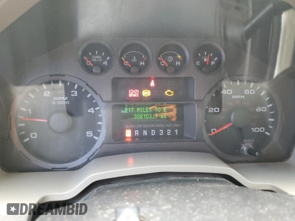 2009 Ford F-250 XL with VIN 1FTSW21R99EA05469, listed as a Copart auction lot 63138925 with 308,103 mi miles and Salvage title. Bid and sale history available at DreamBid. Image 9.