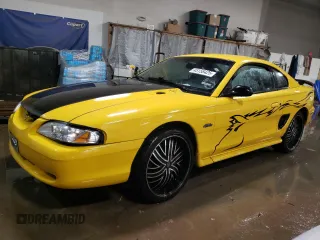 1998 Ford Mustang GT z VIN 1FAFP42X3WF207288, wystawiony jako Copart lot #45158425 z przebiegiem 165 311 mil mil oraz Szkoda całkowita • Salvage title. Historia ofert i sprzedaży dostępna na DreamBid. Obrazek 1.