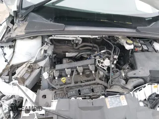 2018 Ford Focus SE z VIN 1FADP3F24JL247003, wystawiony jako IAAI lot #42531969 z przebiegiem 55 344 mil mil oraz . Historia ofert i sprzedaży dostępna na DreamBid. Obrazek 10.