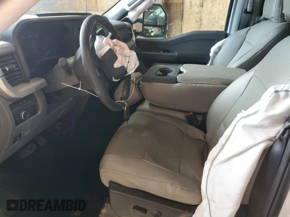 2024 Ford F-350 XL с VIN 1FT8W3BT1REE21588, выставлен на аукционе Copart как лот 47617935 с пробегом 11 223 миль миль и Списание • Salvage title. История ставок и продаж доступна на DreamBid. Изображение 7.