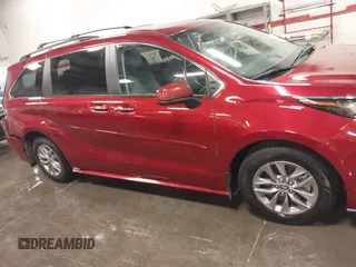 2022 Toyota Sienna XLE with VIN 5TDJRKEC2NS123067, listed as a IAAI auction lot 39982057 with 70,236 mi miles and . Bid and sale history available at DreamBid. Image 14.