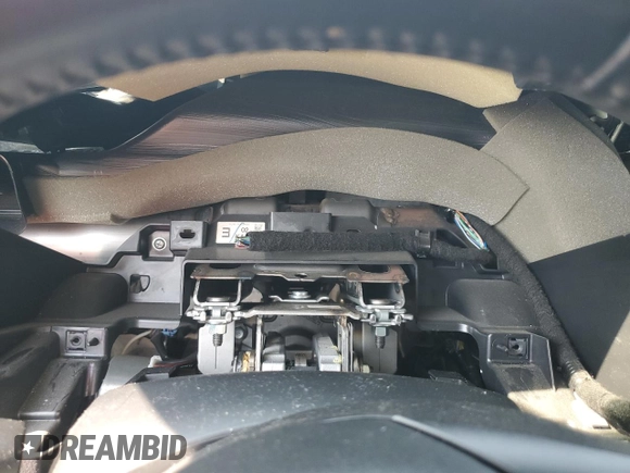 2016 Mazda CX-5 Grand Touring z VIN JM3KE4DY7G0864109, wystawiony jako Copart lot #59635865 z przebiegiem Nie podano mil oraz Czysty tytuł • Clean title. Historia ofert i sprzedaży dostępna na DreamBid. Obrazek 9.