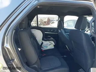 2019 Ford Explorer XLT with VIN 1FM5K7D89KGA32556, listed as a IAAI auction lot 41699226 with 69,938 mi miles. Bid and sale history available at carsss.com. Image 8.