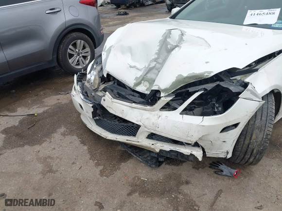 2011 Mercedes-Benz E-Class E 350 with VIN WDDKJ5GB5BF105732, listed as a IAAI auction lot 41465488 with 169,086 mi miles. Bid and sale history available at carsss.com. Image 6.