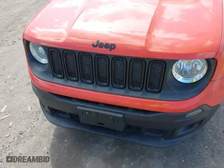 2018 Jeep Renegade Latitude with VIN ZACCJBBB3JPH30968, listed as a IAAI auction lot 41984209 with 106,338 mi miles. Bid and sale history available at carsss.com. Image 6.