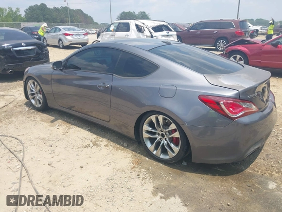 2015 Hyundai Genesis Coupe Ultimate with VIN KMHHU6KJ0FU129983, listed as a IAAI auction lot 42420357 with 104,870 mi miles and . Bid and sale history available at DreamBid. Image 3.