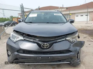 2018 Toyota RAV4 XLE с VIN JTMWFREV2JD112875, выставлен на аукционе IAAI как лот 42396084 с пробегом 108 040 миль миль и . История ставок и продаж доступна на DreamBid. Изображение 12.