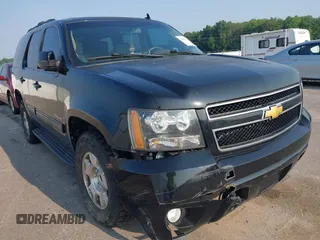 2014 Chevrolet Tahoe LT with VIN 1GNSCBE01ER235571, listed as a IAAI auction lot 42403118 with 238,069 mi miles and . Bid and sale history available at DreamBid. Image 6.