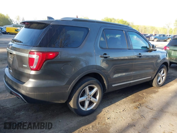2016 Ford Explorer XLT with VIN 1FM5K8DH6GGC38012, listed as a IAAI auction lot 42145240 with 97,858 mi miles and . Bid and sale history available at carsss.com. Image 4.