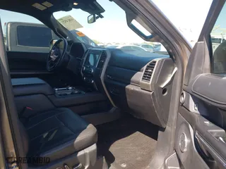 2018 Ford Expedition XLT with VIN 1FMJU1JT6JEA56631, listed as a IAAI auction lot 41814523 with 113,875 mi miles. Bid and sale history available at carsss.com. Image 5.