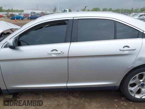 2012 Ford Taurus SEL z VIN 1FAHP2EW1CG132855, wystawiony jako IAAI lot #42256022 z przebiegiem 177 749 mil mil oraz . Historia ofert i sprzedaży dostępna na DreamBid. Obrazek 14.