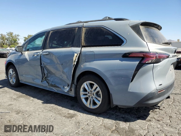 2022 Toyota Sienna XLE Woodland Edition with VIN 5TDASKFC1NS057260, listed as a Copart auction lot 67475584 with 59,396 mi miles and Salvage Title. Bid and sale history available at carsss.com. Image 2.