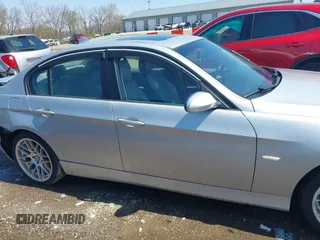 2006 BMW 3 Series 325i z VIN WBAVB13556PT00062, wystawiony jako IAAI lot #41912808 z przebiegiem 190 885 mil mil oraz . Historia ofert i sprzedaży dostępna na DreamBid. Obrazek 13.