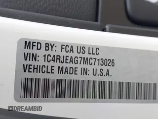 2021 Jeep Grand Cherokee Laredo E with VIN 1C4RJEAG7MC713026, listed as a IAAI auction lot 42010894 with 37,336 mi miles and . Bid and sale history available at DreamBid. Image 9.