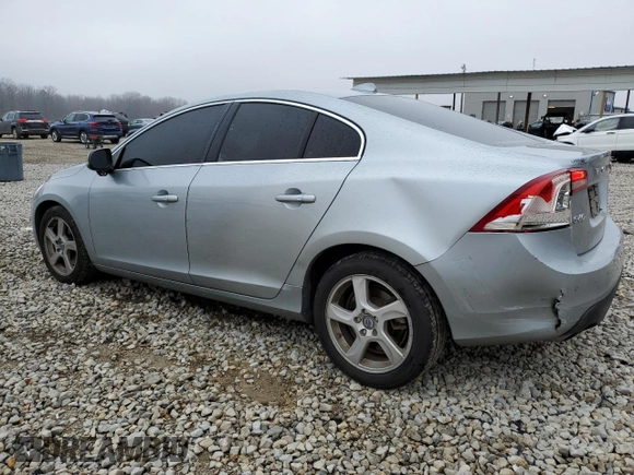 2013 Volvo S60 T5 Premier with VIN YV1612FS0D2200375, listed as a Copart auction lot 43930195 with 79,726 mi miles and Salvage Title. Bid and sale history available at carsss.com. Image 2.