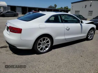 2012 Audi A5 Premium Plus z VIN WAULFAFR0CA024527, wystawiony jako Copart lot #57881905 z przebiegiem 151 689 mil mil oraz Czysty tytuł • Clean title. Historia ofert i sprzedaży dostępna na DreamBid. Obrazek 3.