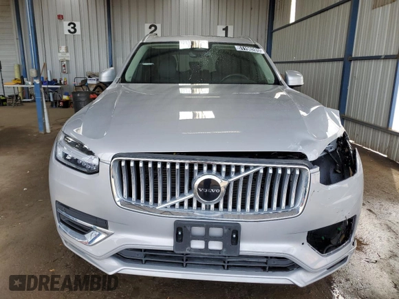 2025 Volvo XC90 Core с VIN YV4M12PJ3S1335224, выставлен на аукционе Copart как лот 51190285 с пробегом 5 494 миль миль и Чистый • Clean title. История ставок и продаж доступна на DreamBid. Изображение 5.