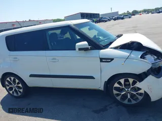 2013 Kia Soul with VIN KNDJT2A54D7572316, listed as a IAAI auction lot 42021696 with 141,638 mi miles. Bid and sale history available at carsss.com. Image 13.