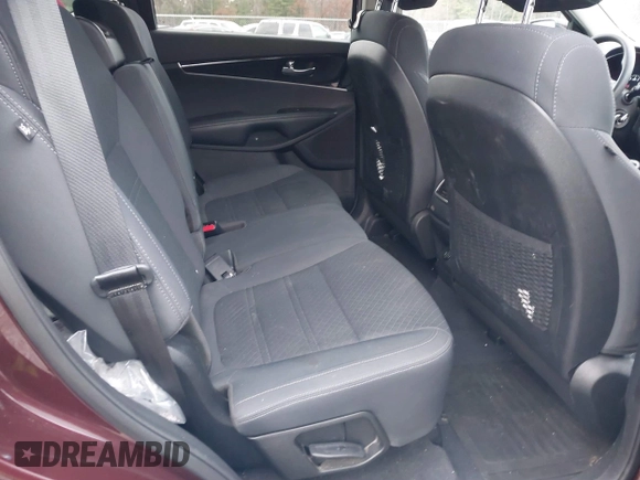 2017 Kia Sorento LX with VIN 5XYPG4A34HG298603, listed as a IAAI auction lot 40730804 with 89,819 mi miles. Bid and sale history available at carsss.com. Image 8.