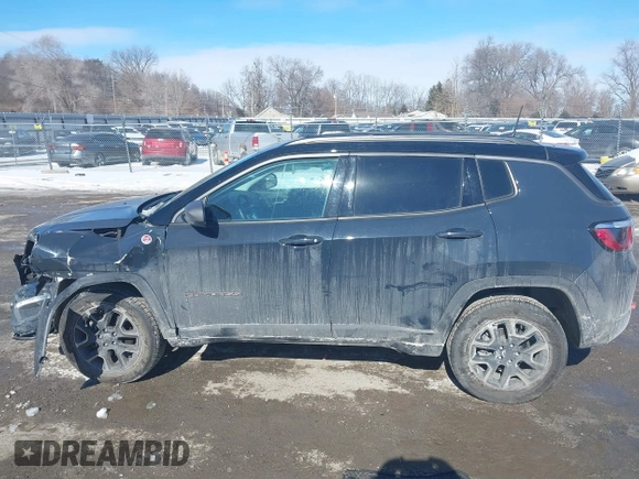 2018 Jeep Compass Trailhawk with VIN 3C4NJDDB5JT458112, listed as a IAAI auction lot 41617567 with 79,612 mi miles and . Bid and sale history available at carsss.com. Image 14.