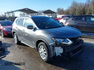 2018 Nissan Rogue SV z VIN 5N1AT2MV0JC769705, wystawiony jako IAAI lot #41861961 z przebiegiem 103 349 mil mil oraz . Historia ofert i sprzedaży dostępna na DreamBid. Obrazek 1.