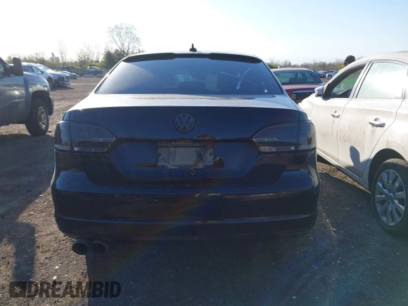 2013 Volkswagen Jetta SE z VIN 3VWDP7AJ4DM354519, wystawiony jako IAAI lot #42001917 z przebiegiem 130 851 mil mil oraz . Historia ofert i sprzedaży dostępna na DreamBid. Obrazek 16.